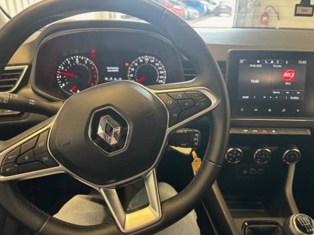 Renault Clio image 1