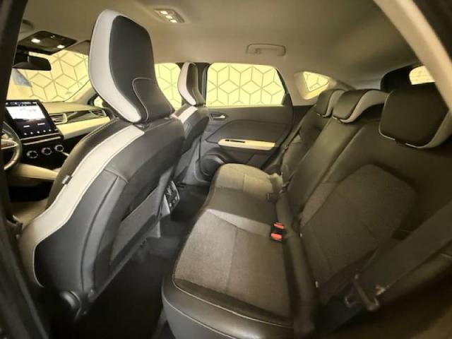 Renault Captur image 6