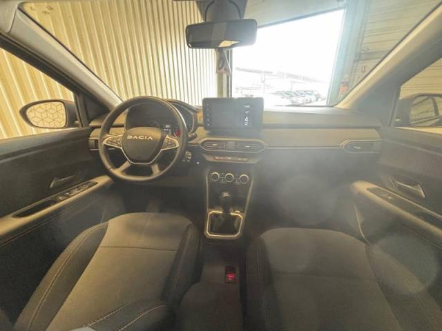 Dacia Sandero image 2