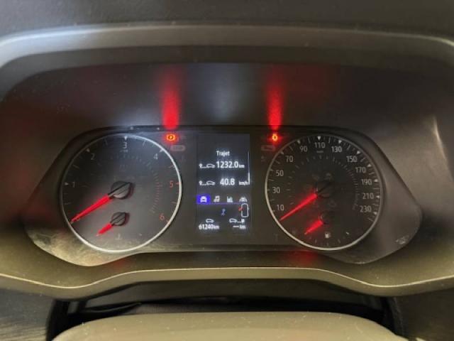 Renault Trafic image 2