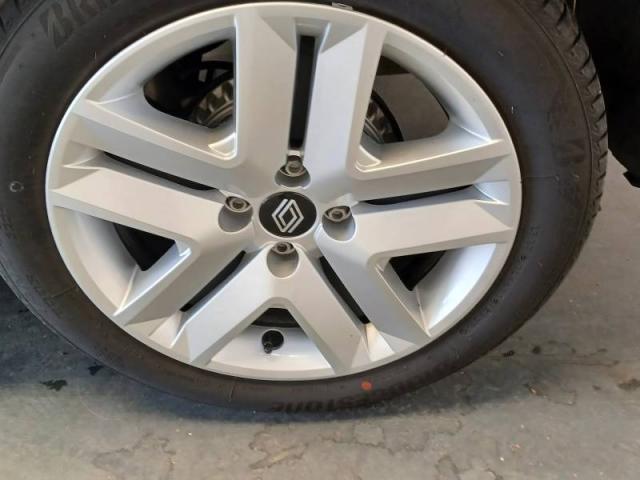 Renault Clio image 9