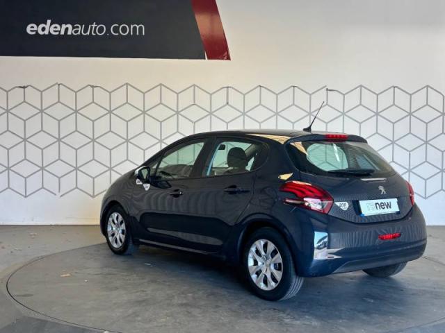 Peugeot 208 image 8