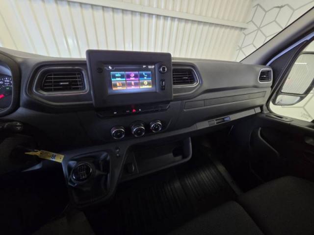 Renault Master image 3
