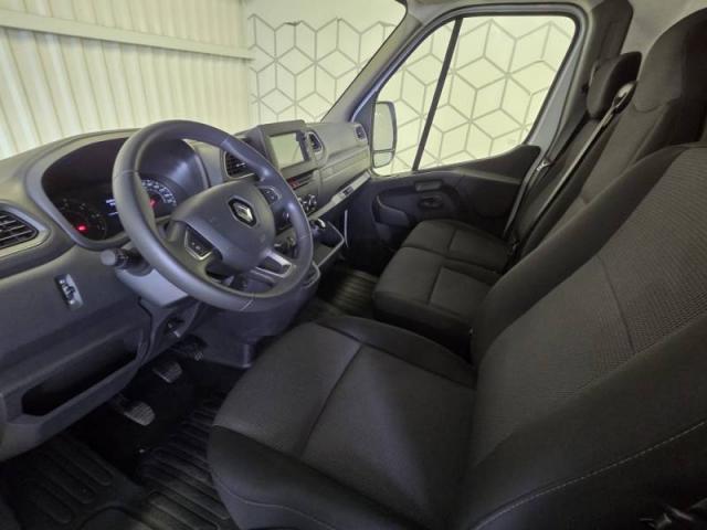 Renault Master image 1