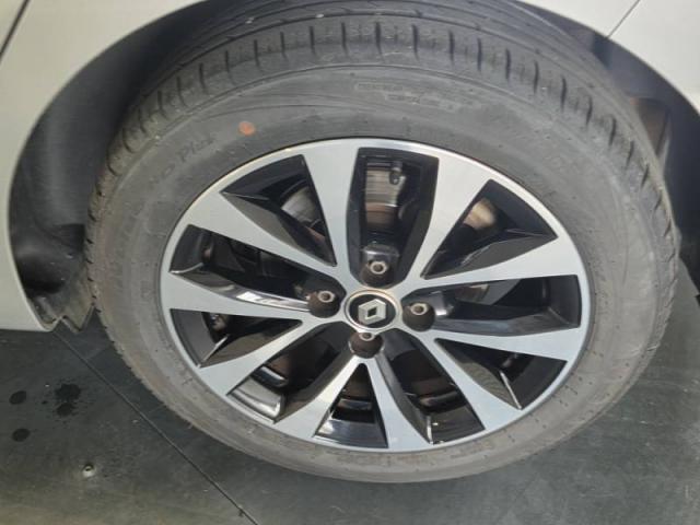 Renault Clio image 9