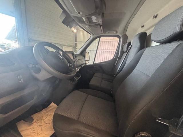 Renault Master image 9