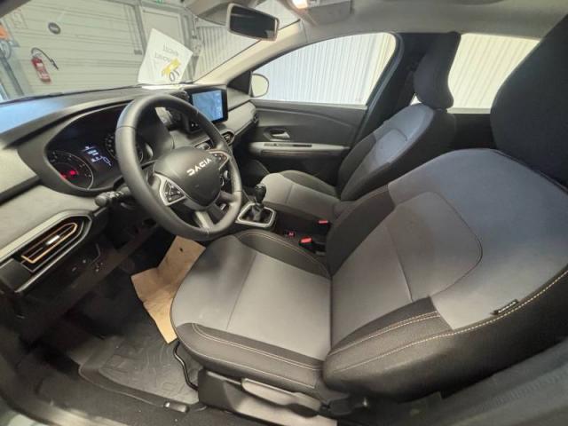 Dacia Sandero image 2