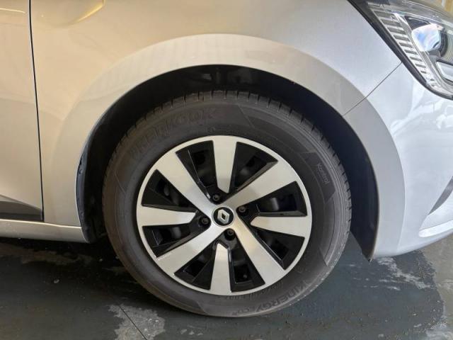 Renault Clio image 9