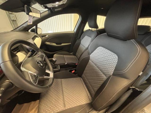 Renault Clio image 9