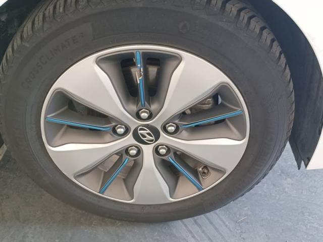 Hyundai Ioniq image 4