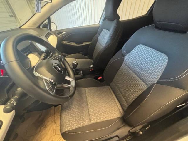 Renault Clio image 6