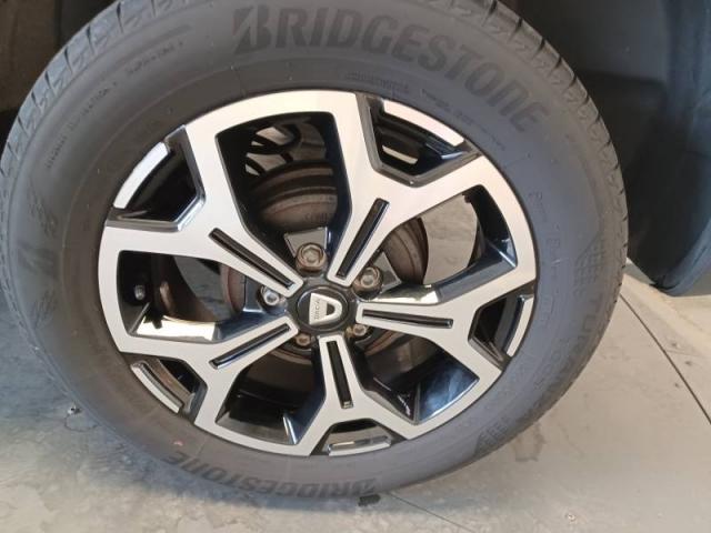 Dacia Duster image 9