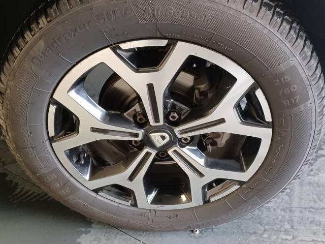 Dacia Duster image 5