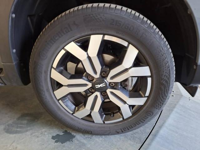 Dacia Duster image 4