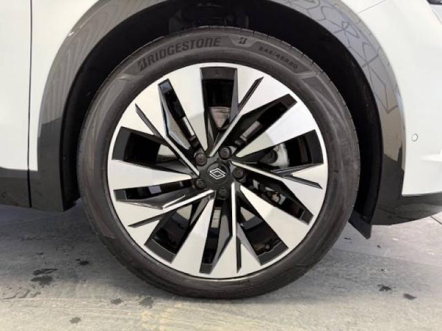 Renault Rafale image 9