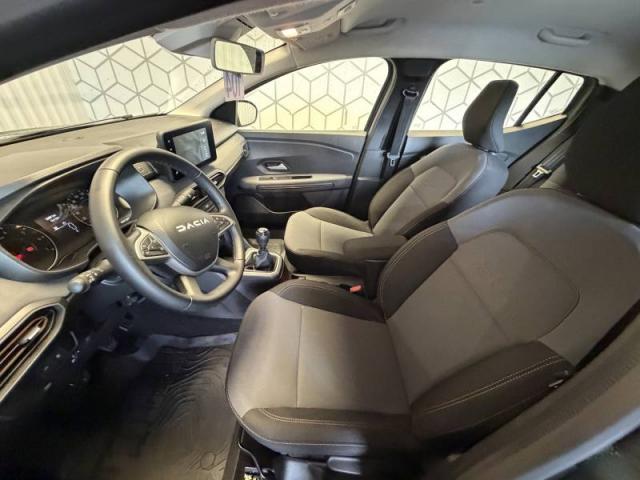 Dacia Sandero image 2