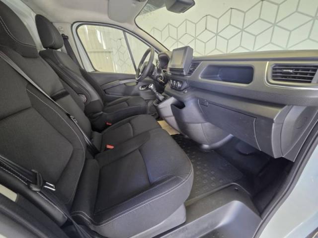 Renault Trafic image 1
