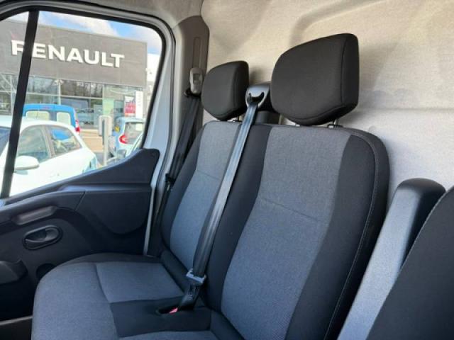 Renault Master image 8
