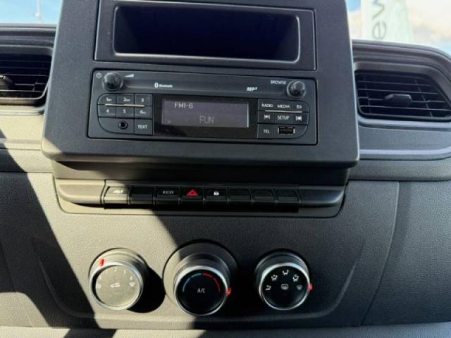 Renault Master image 7