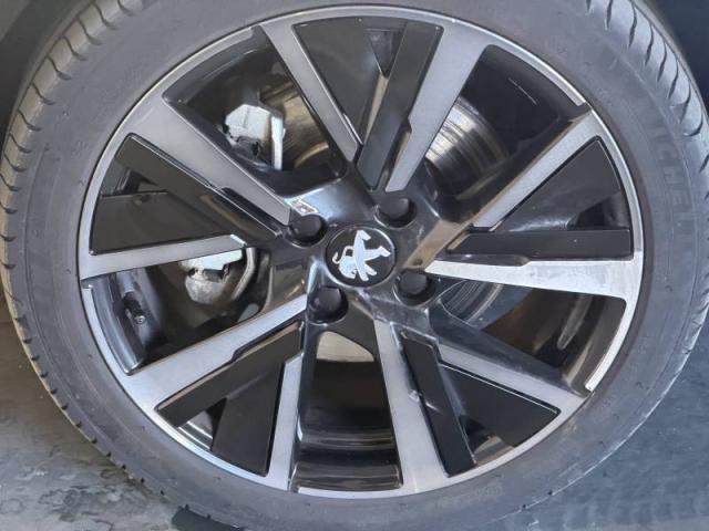 Peugeot 208 image 9