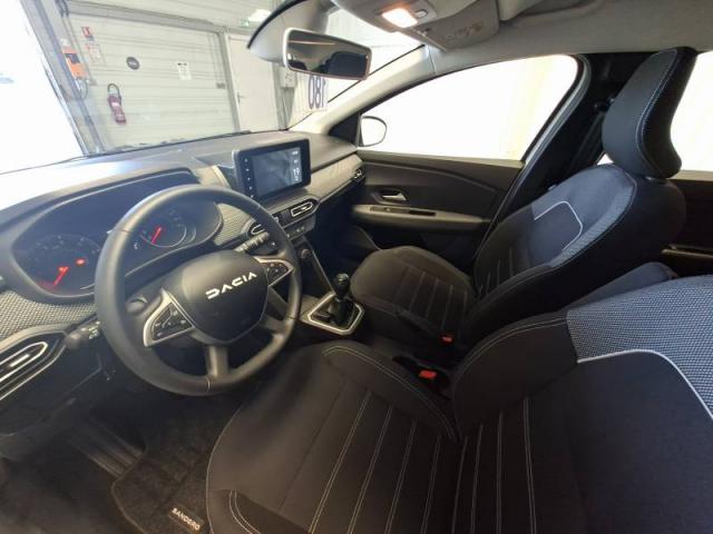 Dacia Sandero image 2