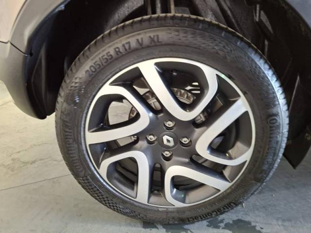 Renault Captur image 9