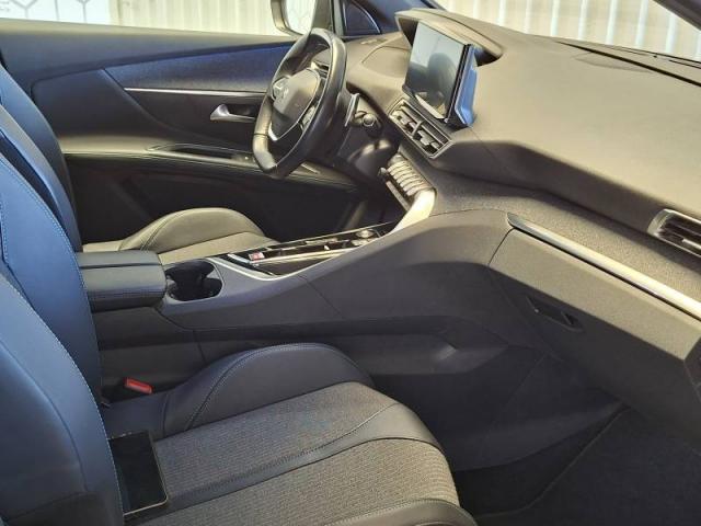 Peugeot 5008 image 3