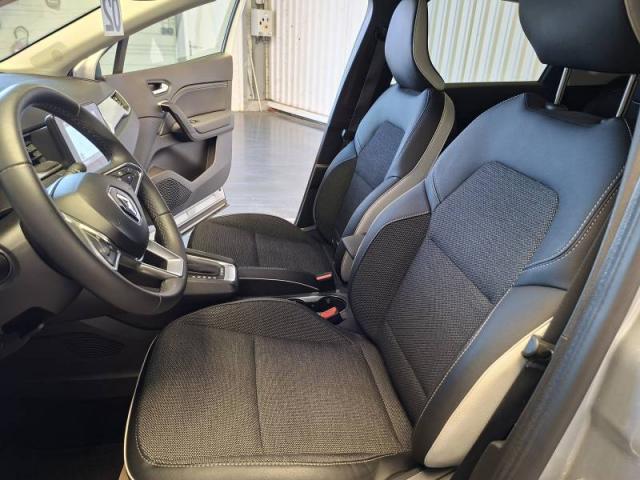 Renault Captur image 8