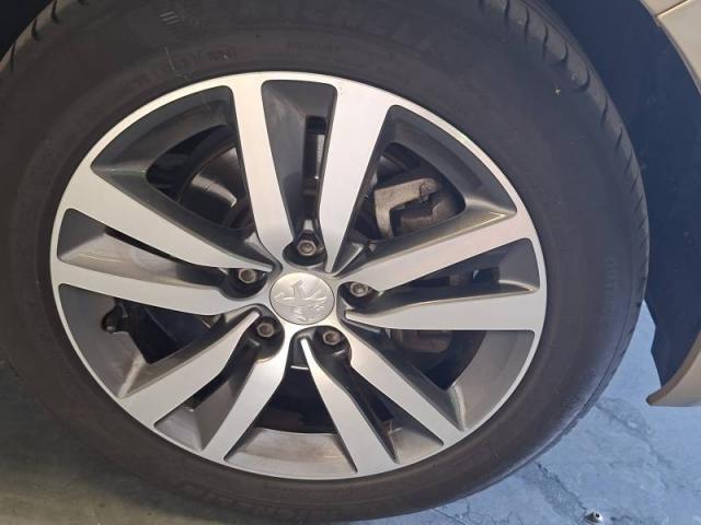 Peugeot 308 image 9