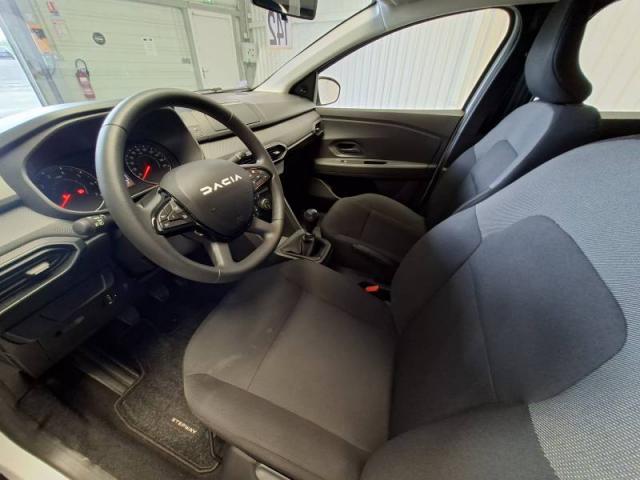 Dacia Sandero image 2