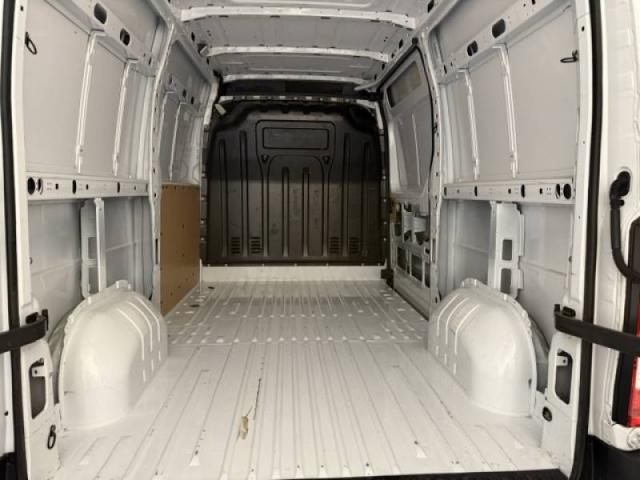 Renault Master image 3