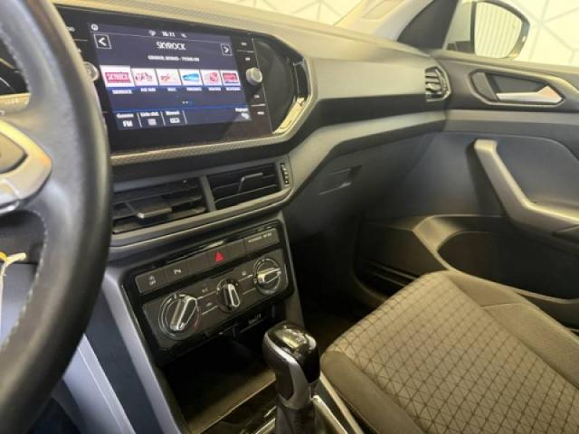 Volkswagen T-Cross image 2