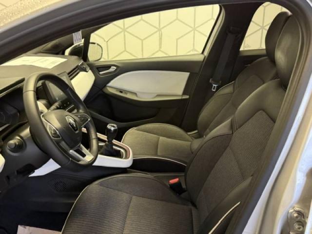 Renault Clio image 9