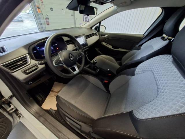 Renault Clio image 2