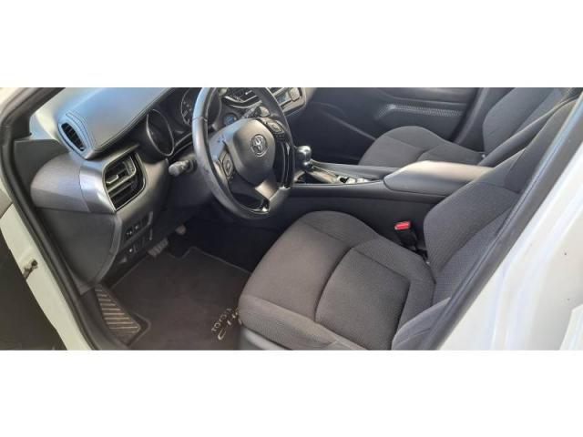 Toyota C-Hr image 7