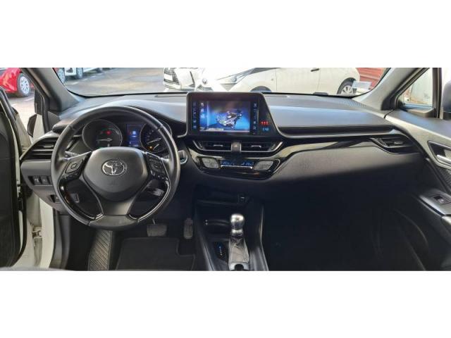Toyota C-Hr image 5