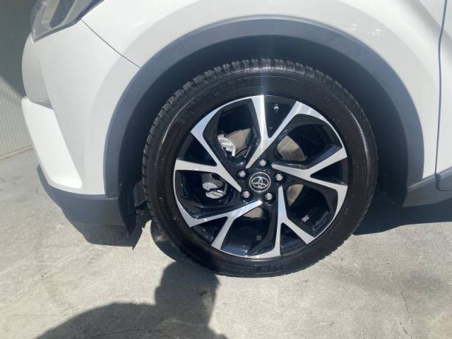 Toyota C-Hr image 2