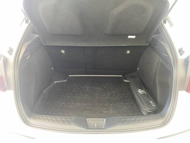 Toyota C-Hr image 7