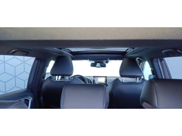 Toyota Rav4 image 9