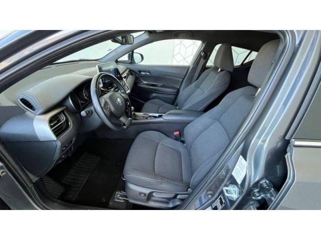 Toyota C-Hr image 2