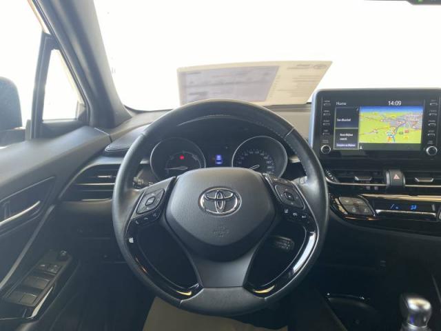 Toyota C-Hr image 1