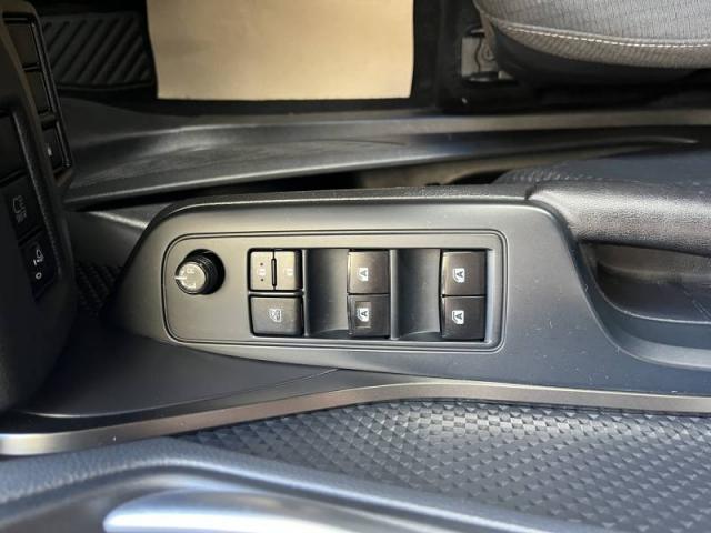 Toyota C-Hr image 2