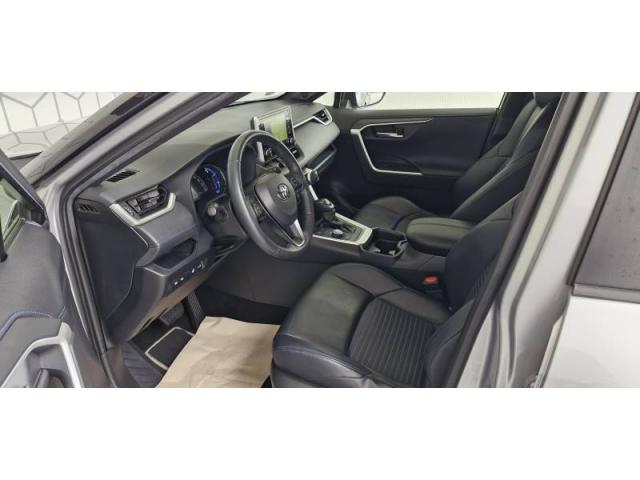Toyota Rav4 image 9