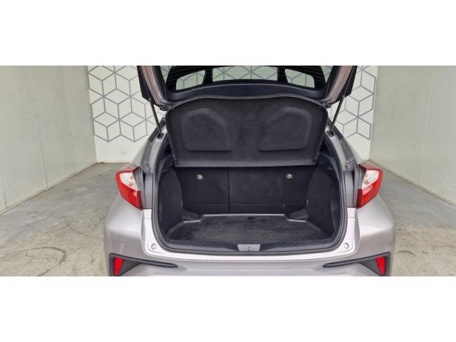 Toyota C-Hr image 9