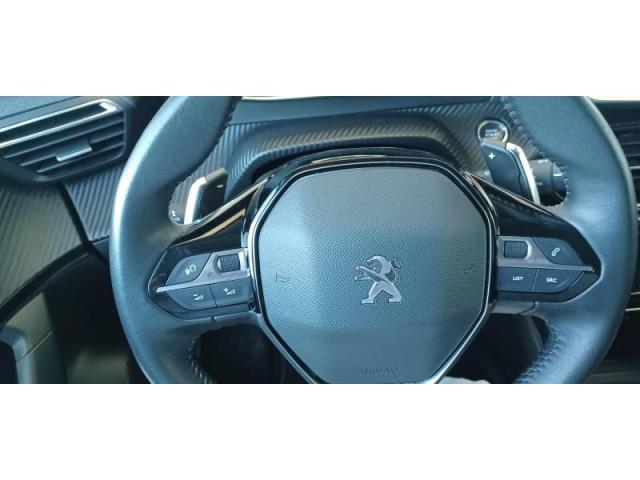 Peugeot 2008 image 2