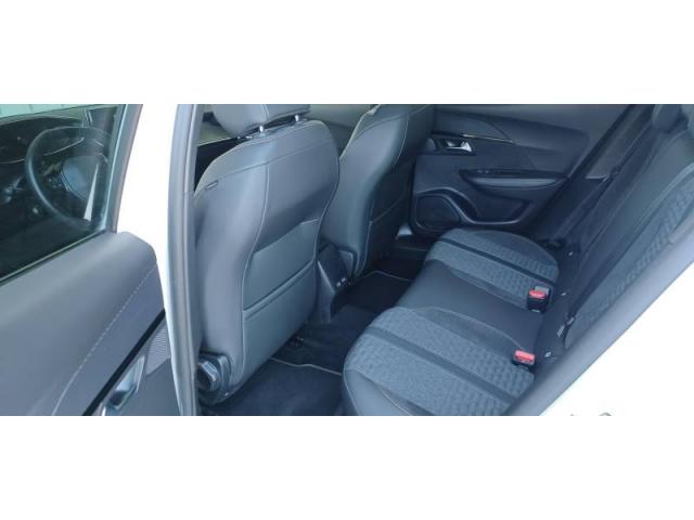 Peugeot 2008 image 4