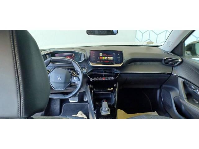 Peugeot 2008 image 1
