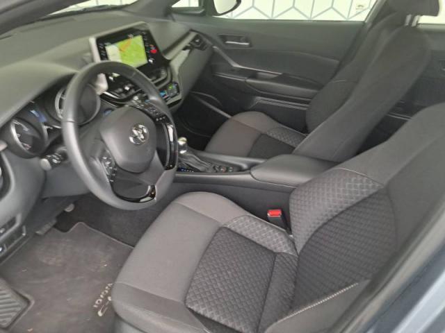 Toyota C-Hr image 9