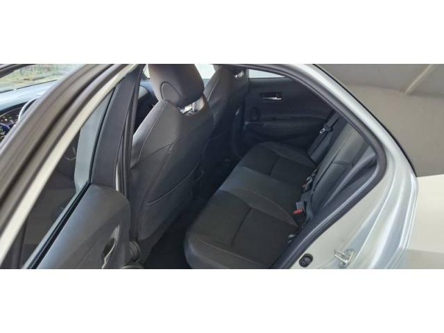 Toyota Corolla image 8