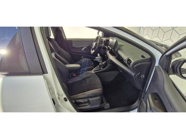 Toyota Yaris image 9